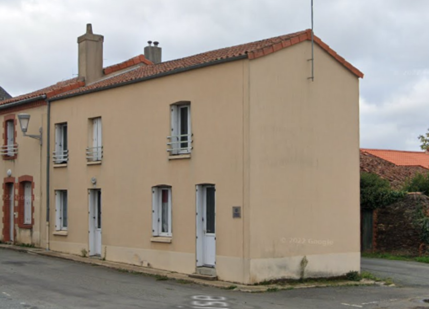49_Beaupreau en auges_Place de l'église.png